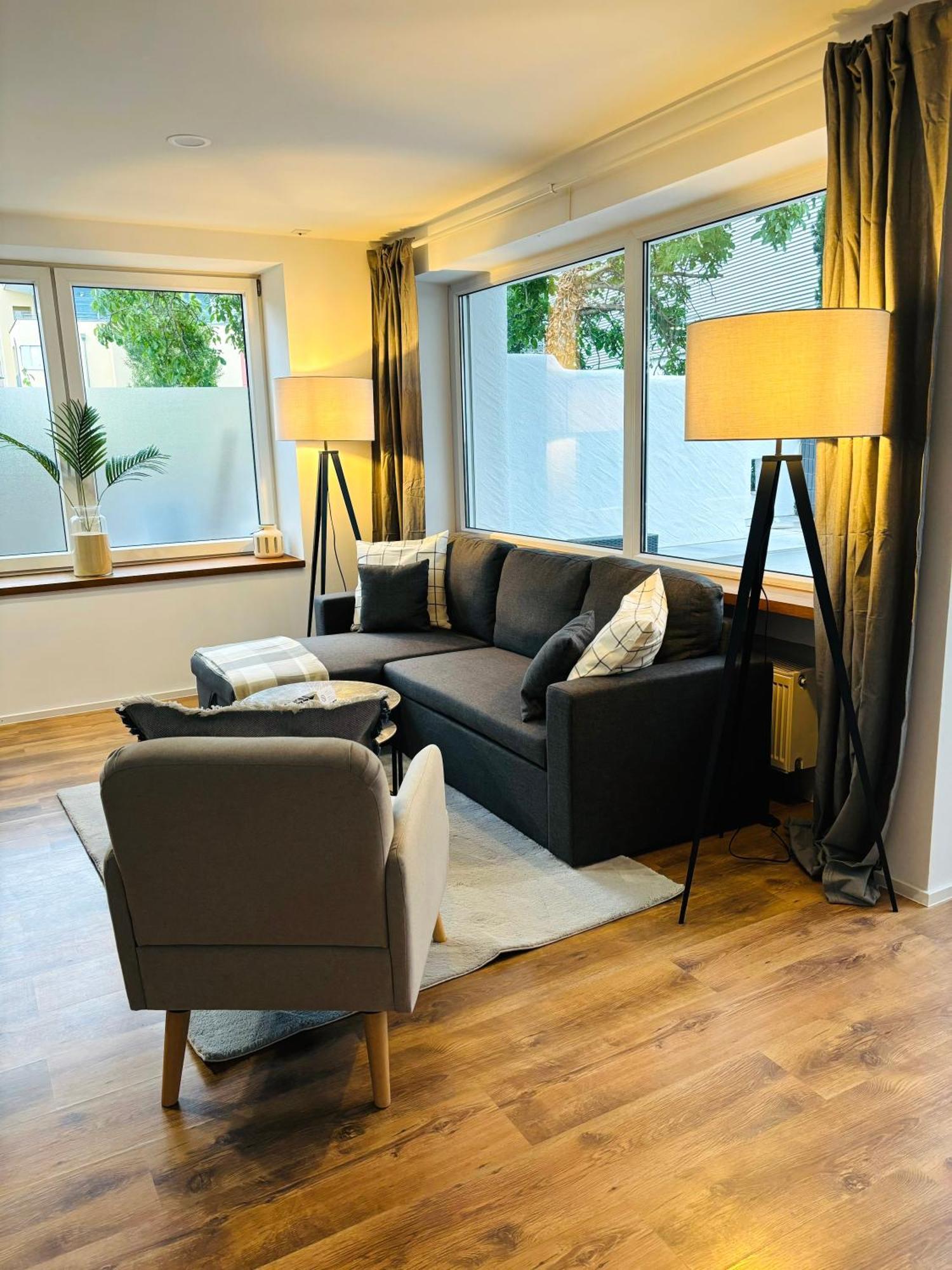 Appartamento Jacuzzi Terrasse 55' Tv Kueche Regendusche Bad Bellingen Esterno foto